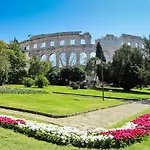 Apartment in Pula/Istrien 27825