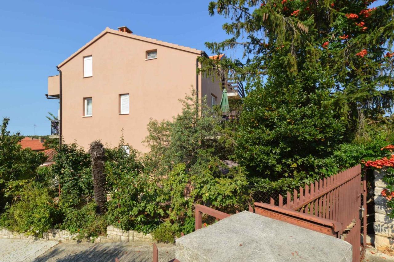 In Pula/istrien 27825